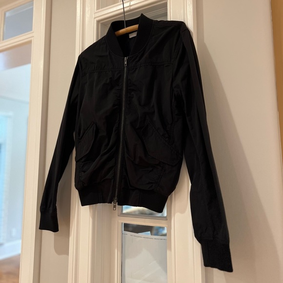 VINCE Ruched Bomber Jacket - Picture 8 of 9